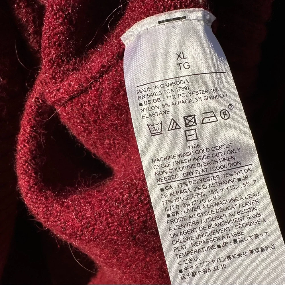 Banana Republic lightweight pullover